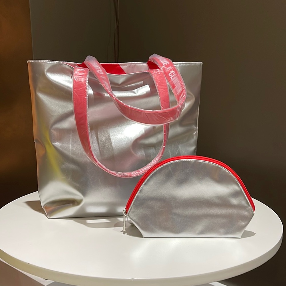 Clinique tote with bag